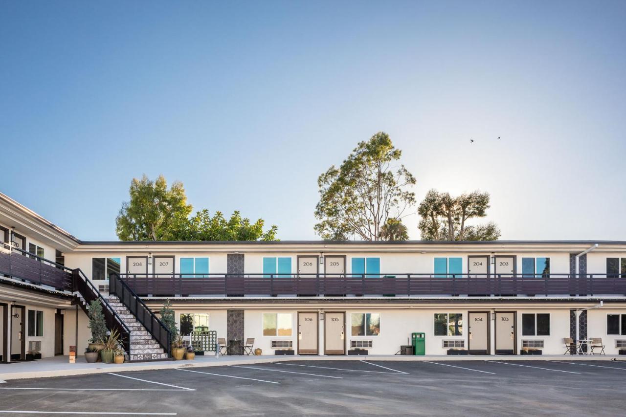 California Inn Anaheim Exterior photo